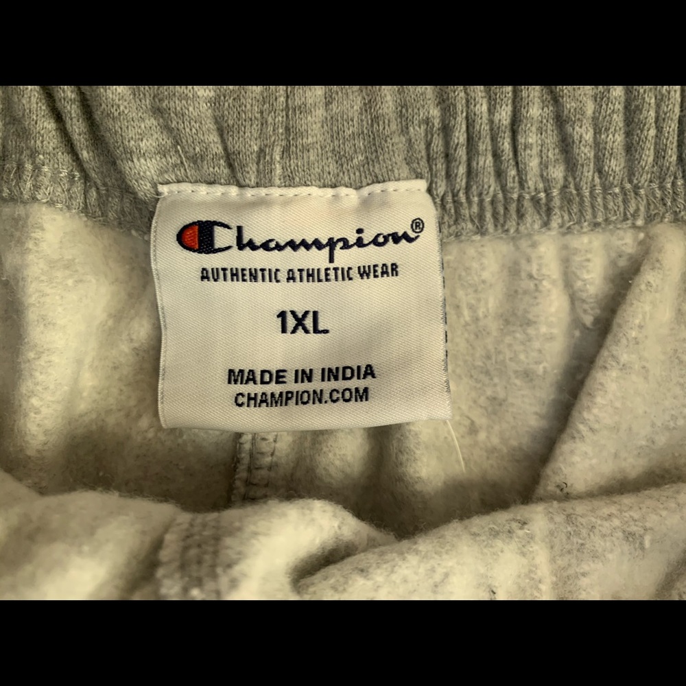 Gray champion shorts - Picture 6 of 6